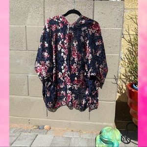 •🦋floral velvet brocade kimono🦋•